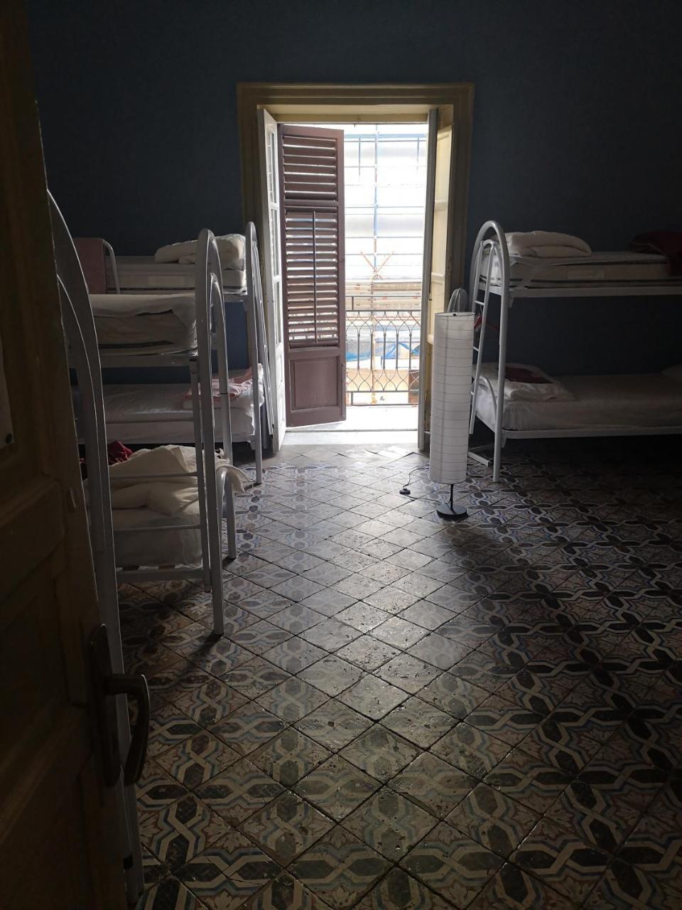 Sunshine Hostel Palermo Eksteriør billede