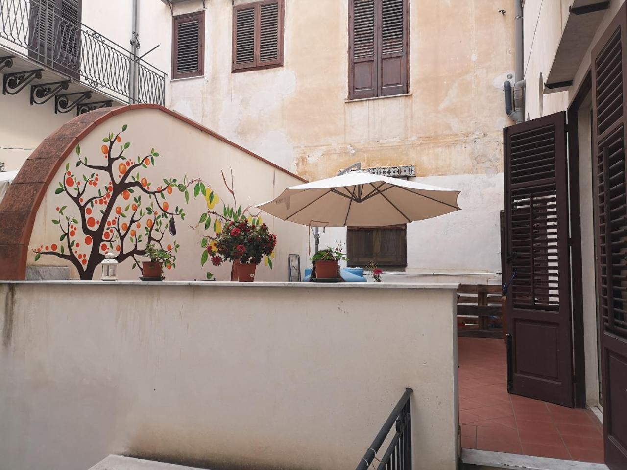 Sunshine Hostel Palermo Eksteriør billede