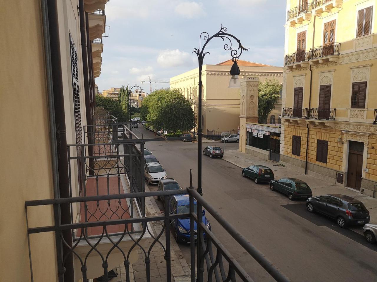 Sunshine Hostel Palermo Eksteriør billede